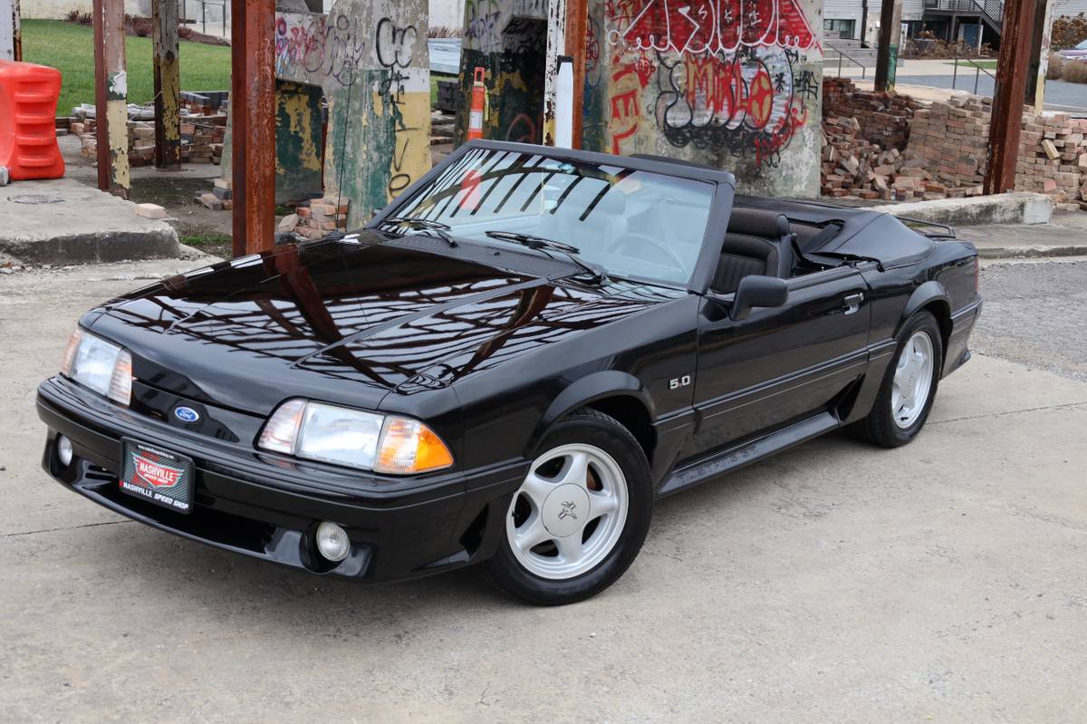 Ford-Mustang-1993-2