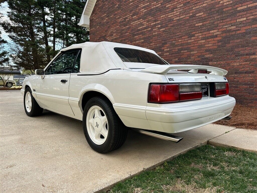 Ford-Mustang-1993-23