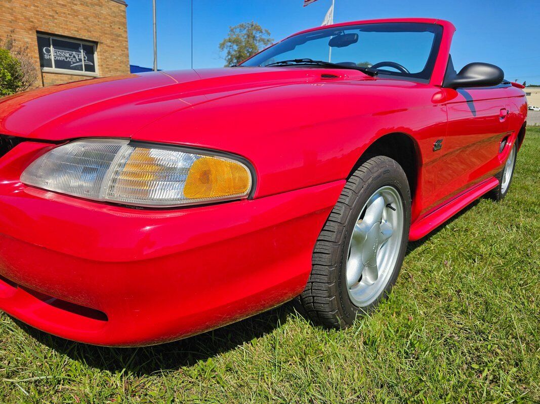 Ford-Mustang-1995-Red-Black-38302-1