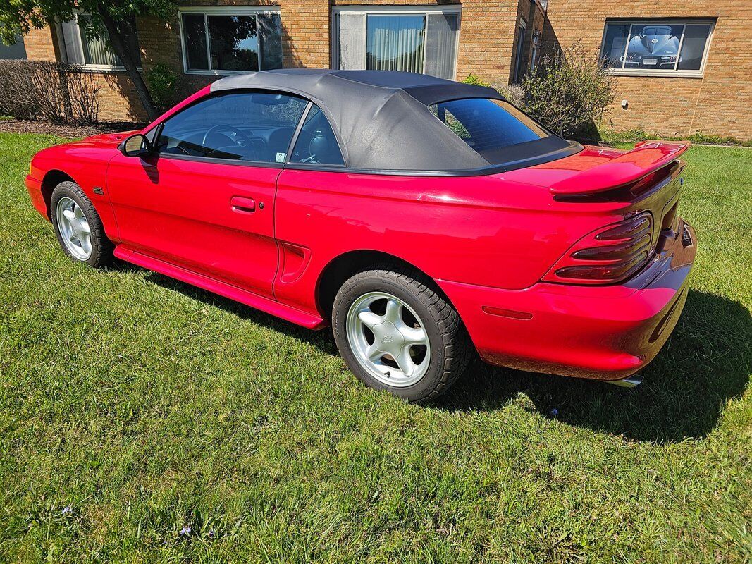 Ford-Mustang-1995-Red-Black-38302-13