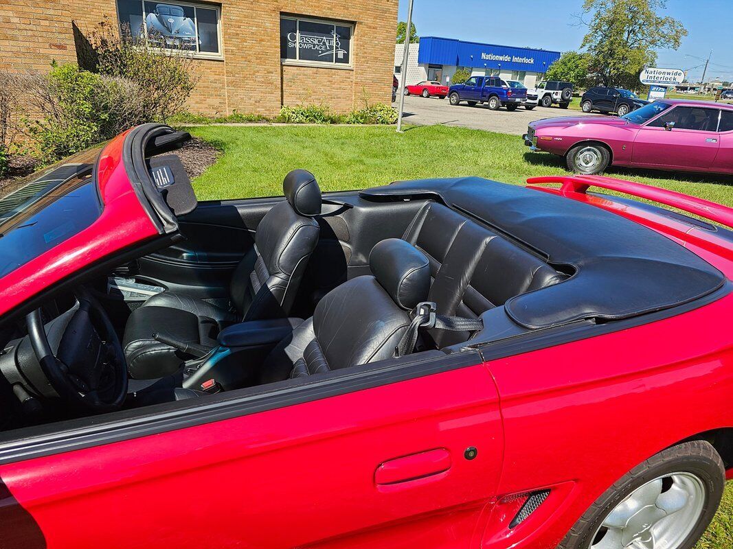 Ford-Mustang-1995-Red-Black-38302-16