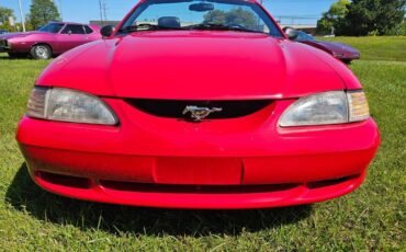 Ford-Mustang-1995-Red-Black-38302-2