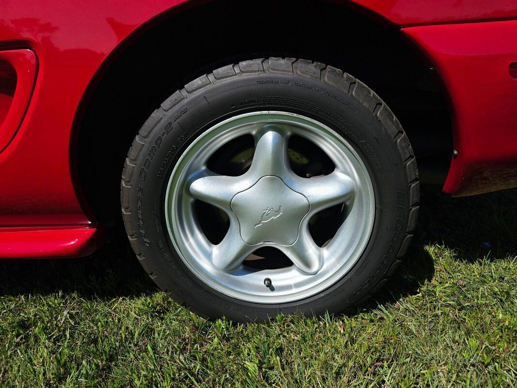 Ford-Mustang-1995-Red-Black-38302-23