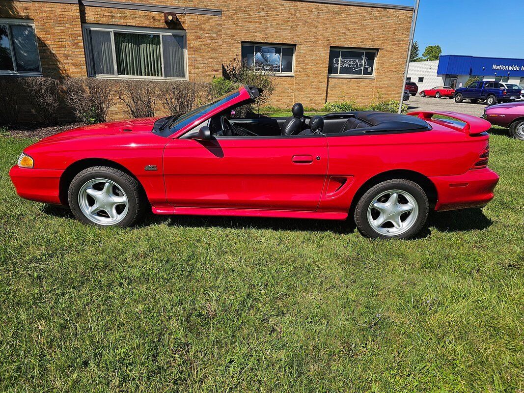 Ford-Mustang-1995-Red-Black-38302-5