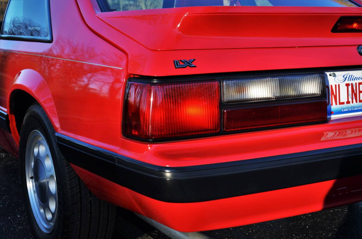 Ford-Mustang-5.0-1989-15