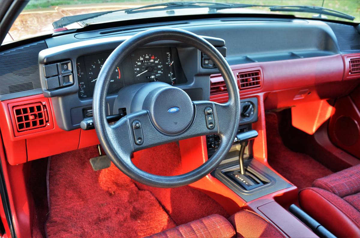 Ford-Mustang-5.0-1989-5