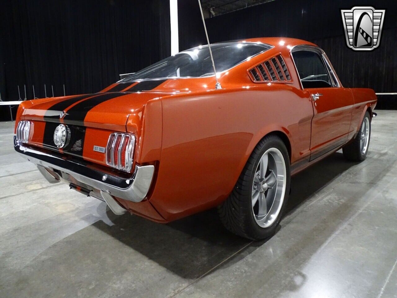 Ford-Mustang-Cabriolet-1965-Orange-Black-241-6