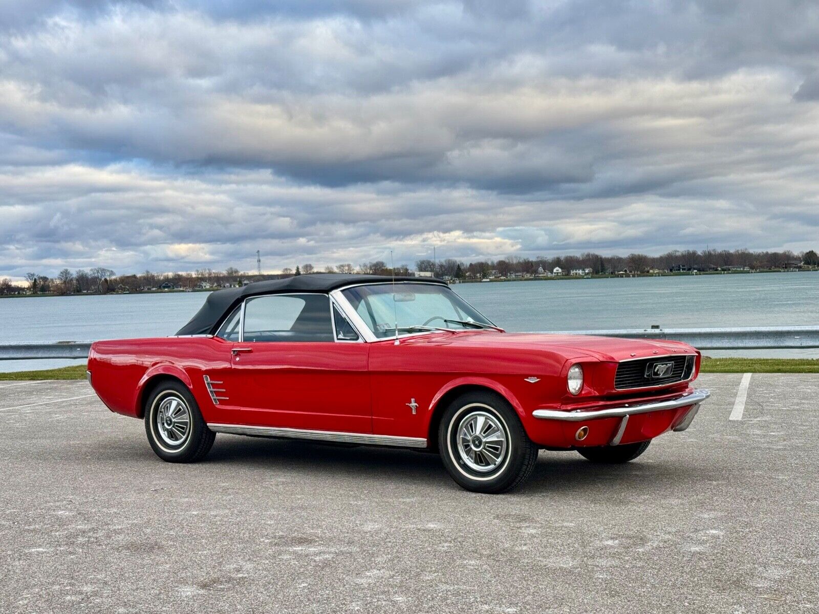 Ford-Mustang-Cabriolet-1966-Red-Black-65632-1