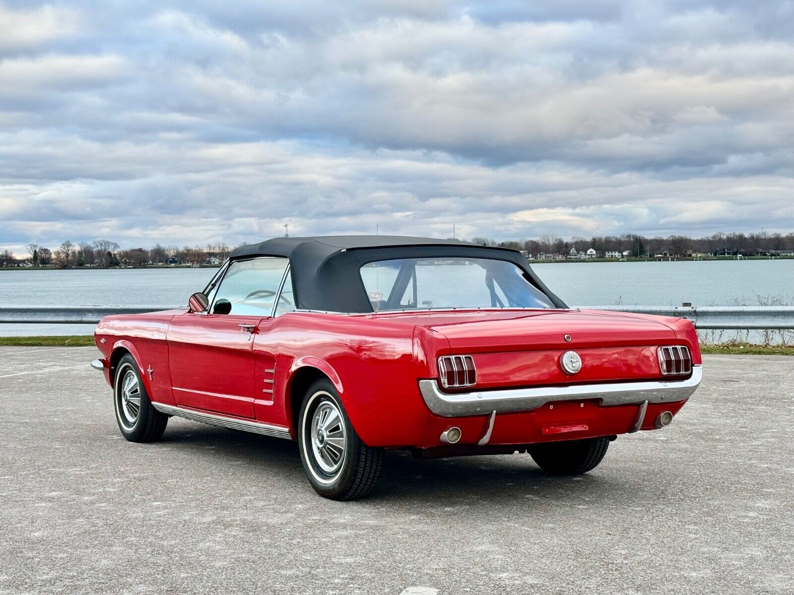 Ford-Mustang-Cabriolet-1966-Red-Black-65632-2