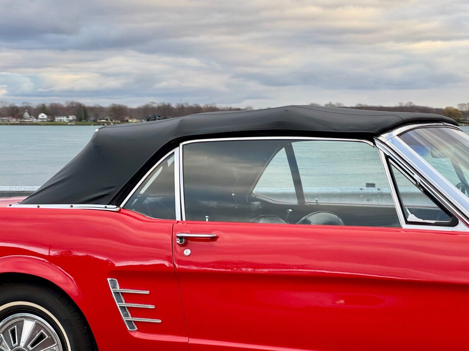 Ford-Mustang-Cabriolet-1966-Red-Black-65632-23