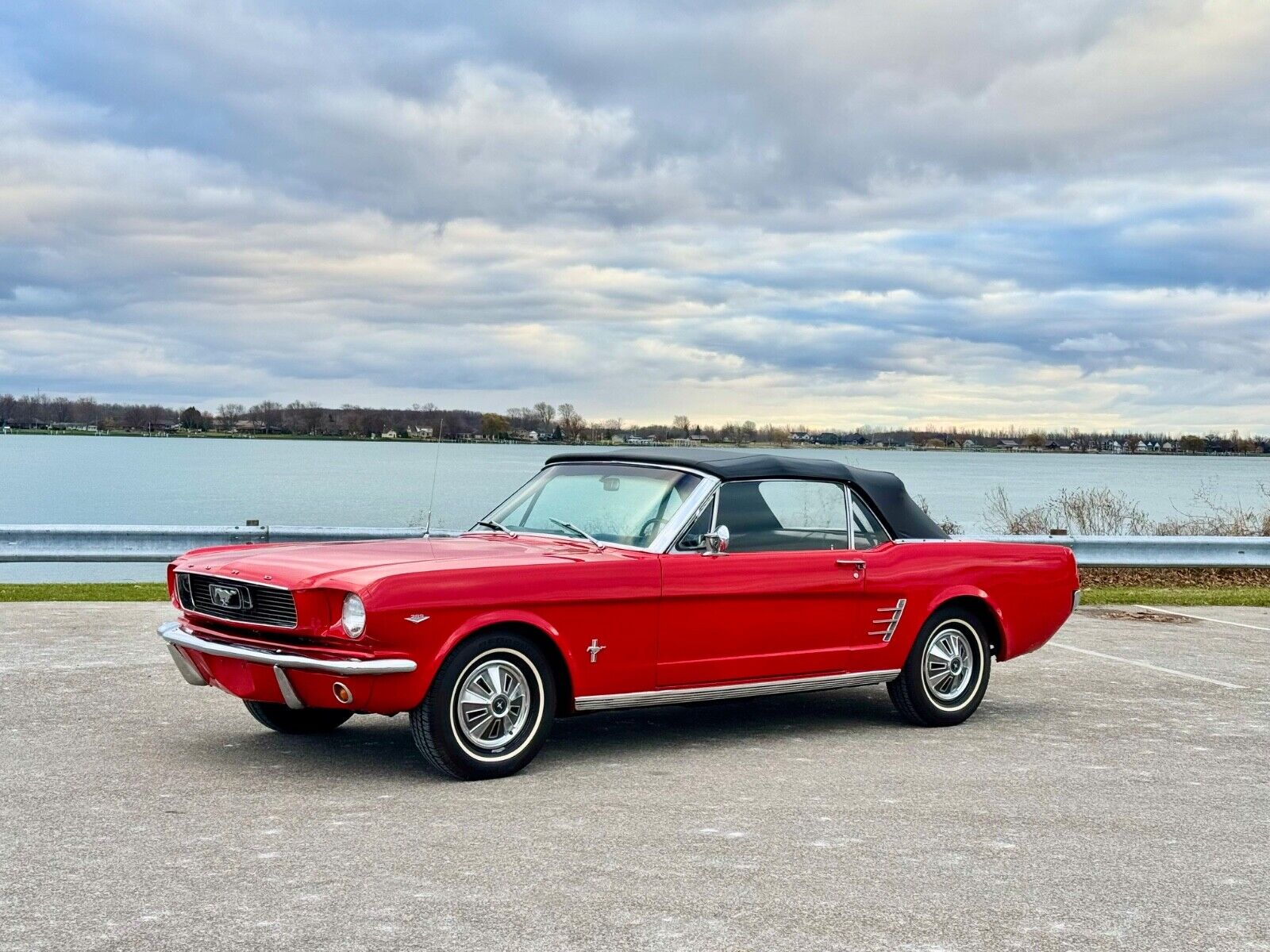 Ford-Mustang-Cabriolet-1966-Red-Black-65632-3