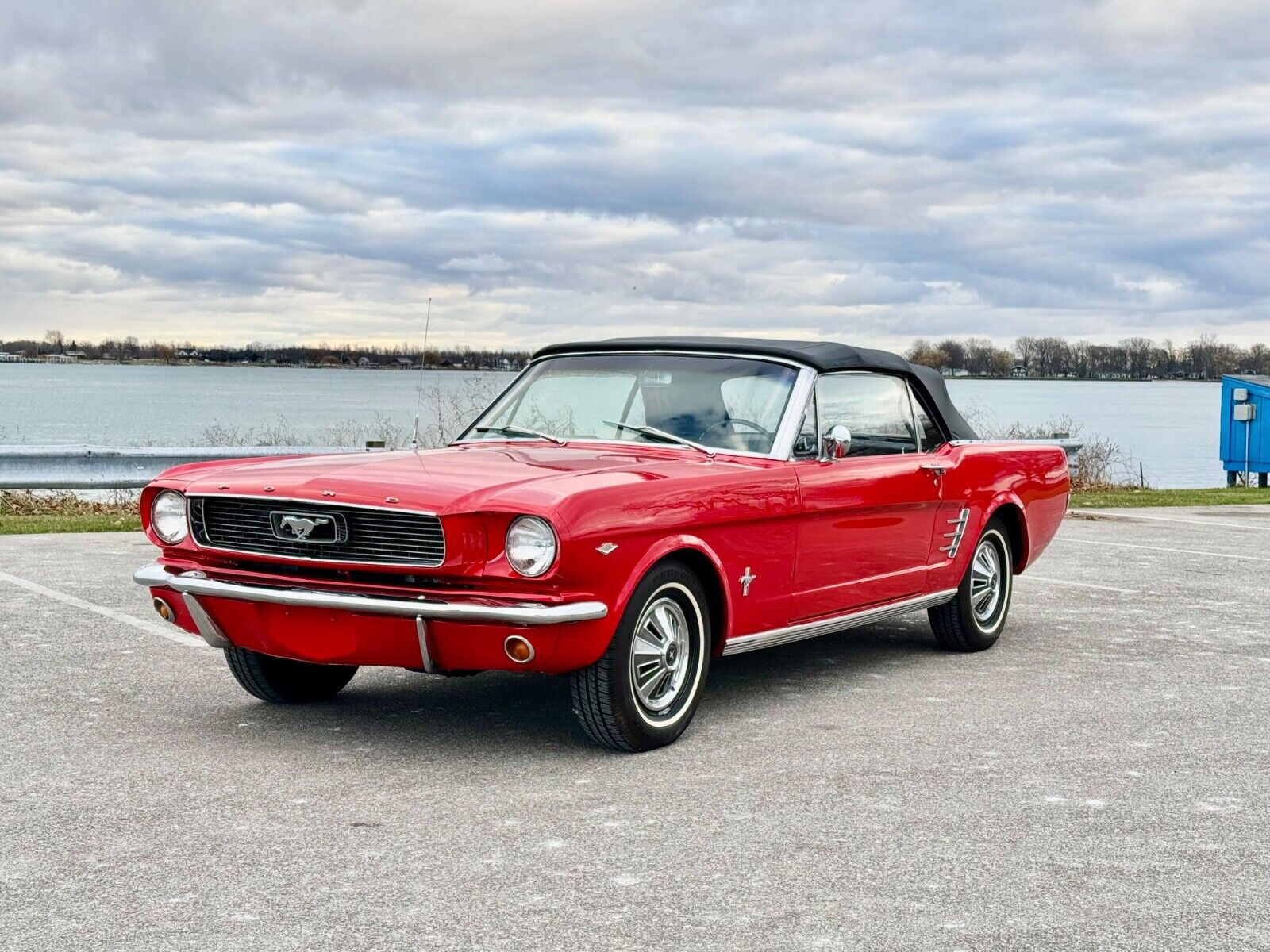 Ford-Mustang-Cabriolet-1966-Red-Black-65632-7