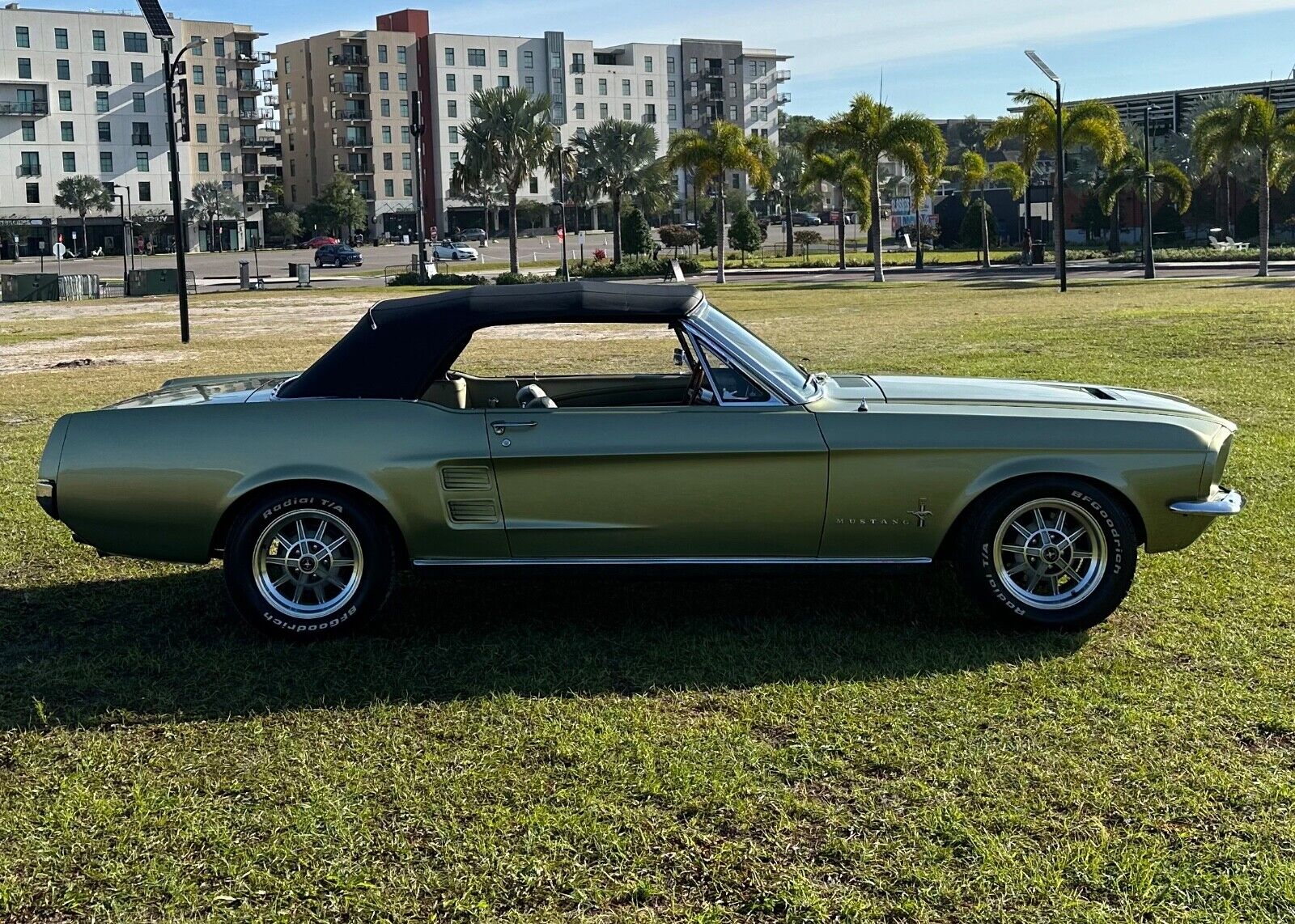 Ford-Mustang-Cabriolet-1967-18