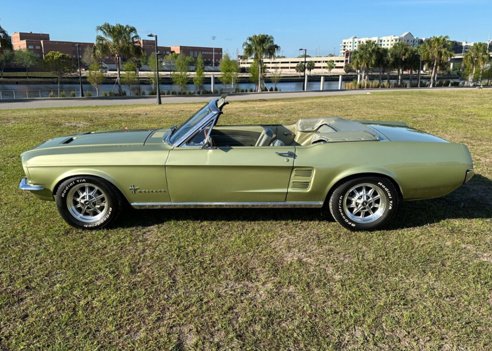 Ford-Mustang-Cabriolet-1967-21