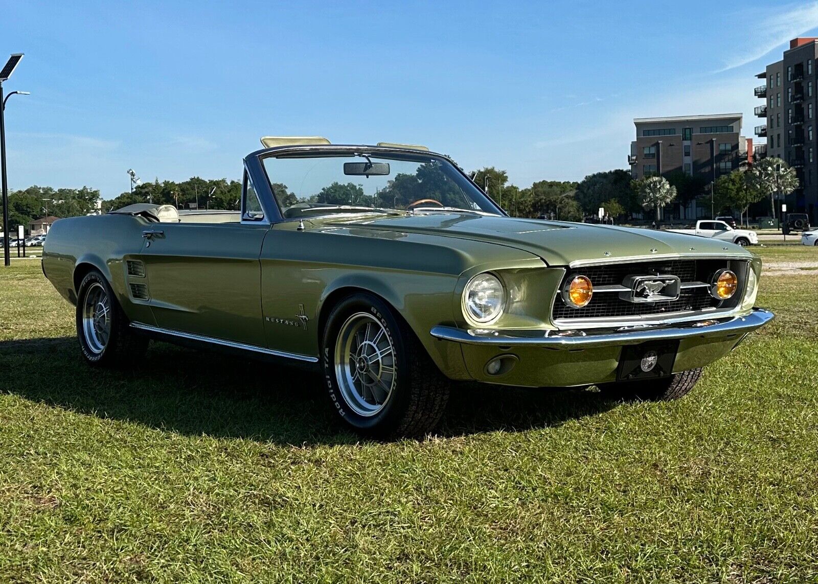 Ford-Mustang-Cabriolet-1967-27