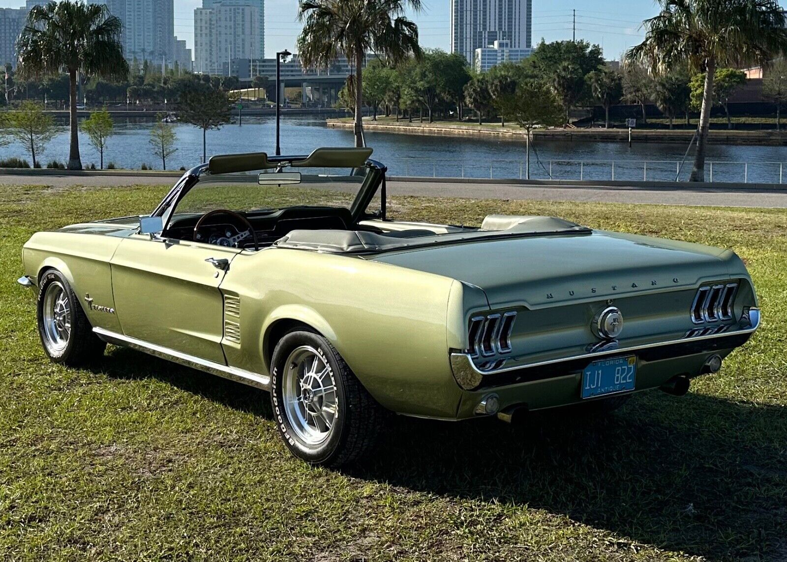 Ford-Mustang-Cabriolet-1967-31