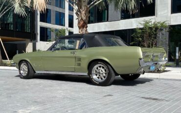 Ford-Mustang-Cabriolet-1967-32