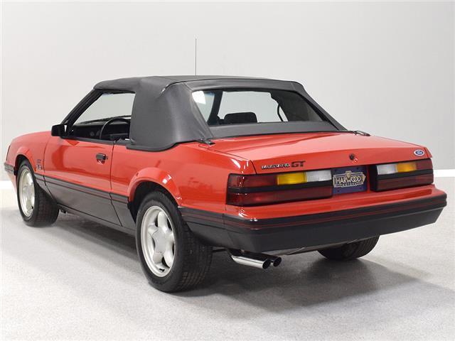 Ford-Mustang-Cabriolet-1983-3