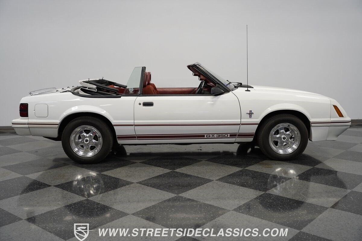 Ford-Mustang-Cabriolet-1984-13