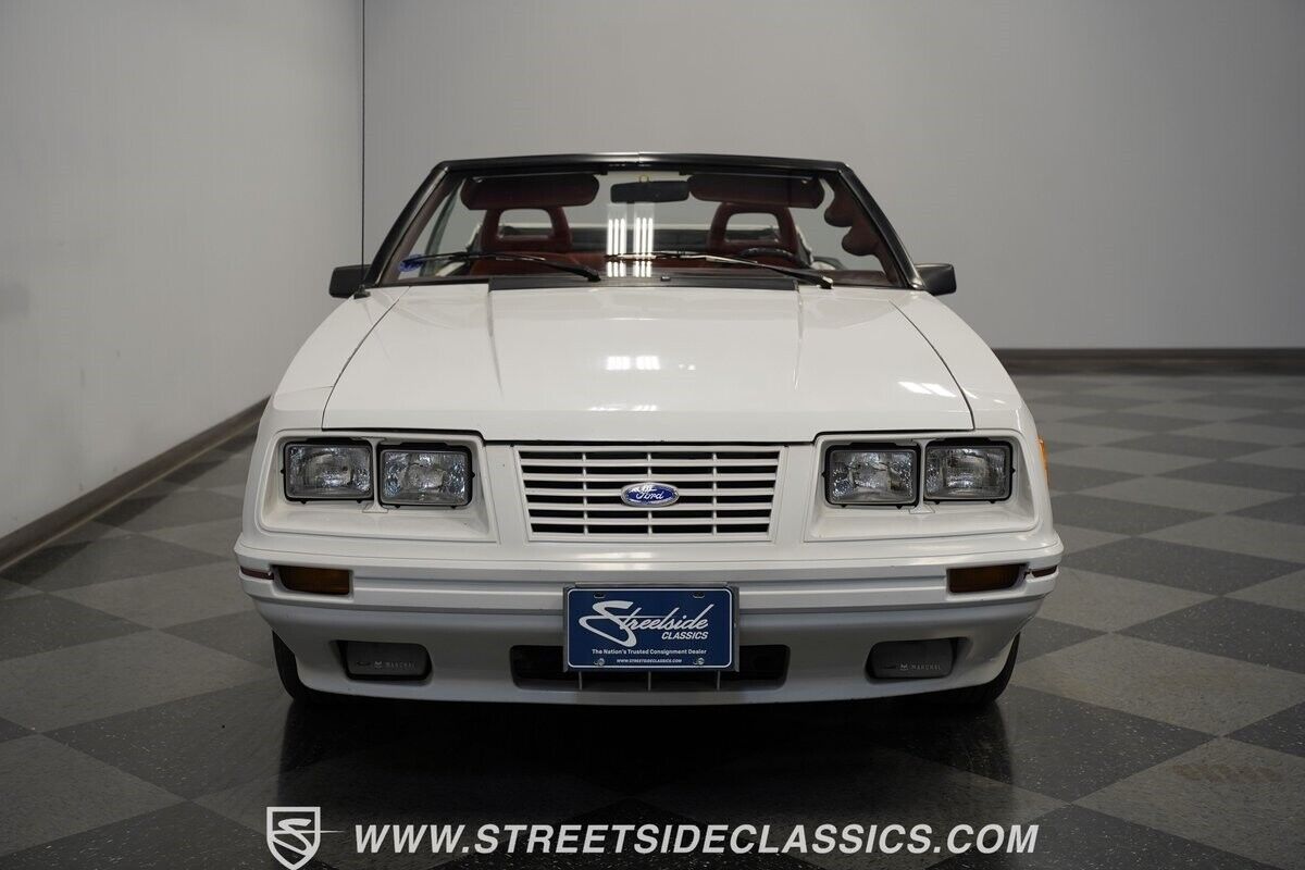 Ford-Mustang-Cabriolet-1984-16