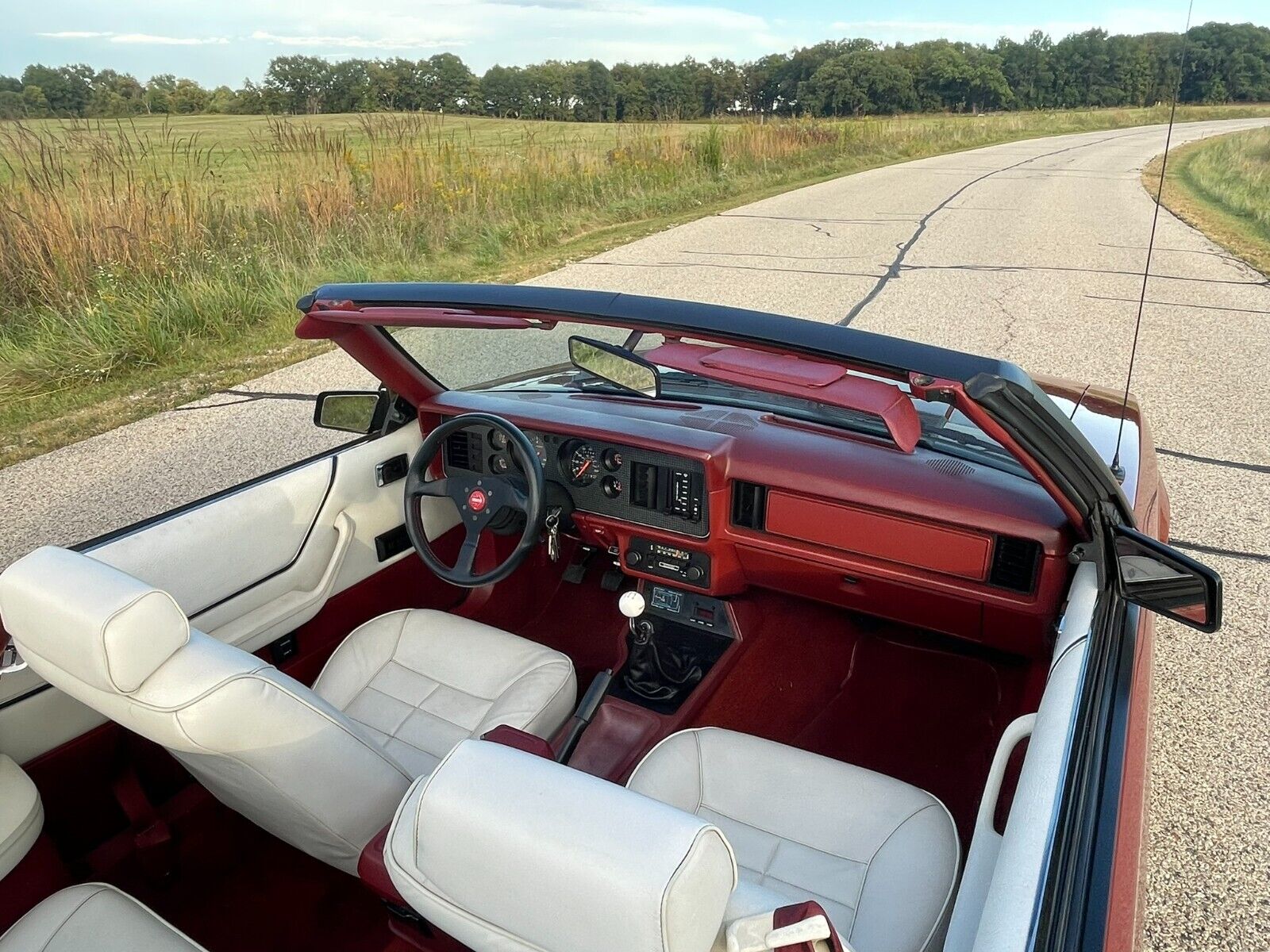 Ford-Mustang-Cabriolet-1984-17