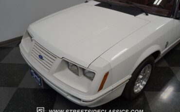 Ford-Mustang-Cabriolet-1984-18