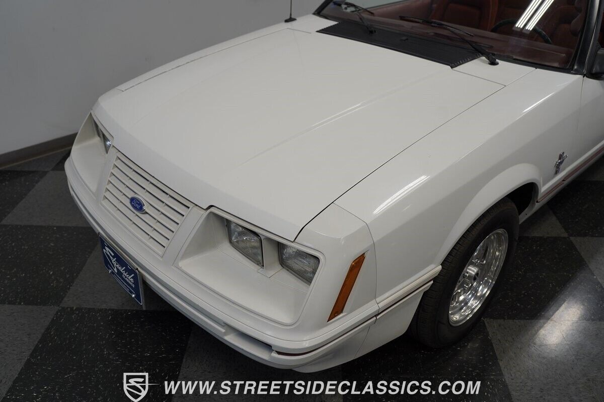 Ford-Mustang-Cabriolet-1984-18