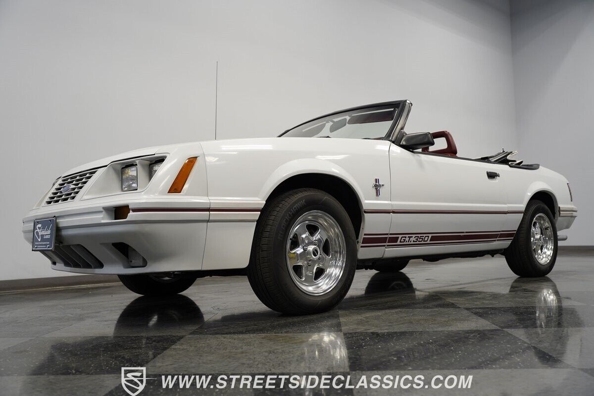 Ford-Mustang-Cabriolet-1984-19