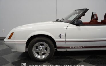 Ford-Mustang-Cabriolet-1984-21