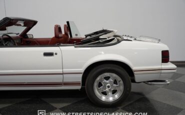 Ford-Mustang-Cabriolet-1984-22