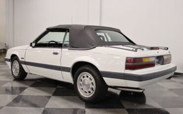 Ford-Mustang-Cabriolet-1986-9