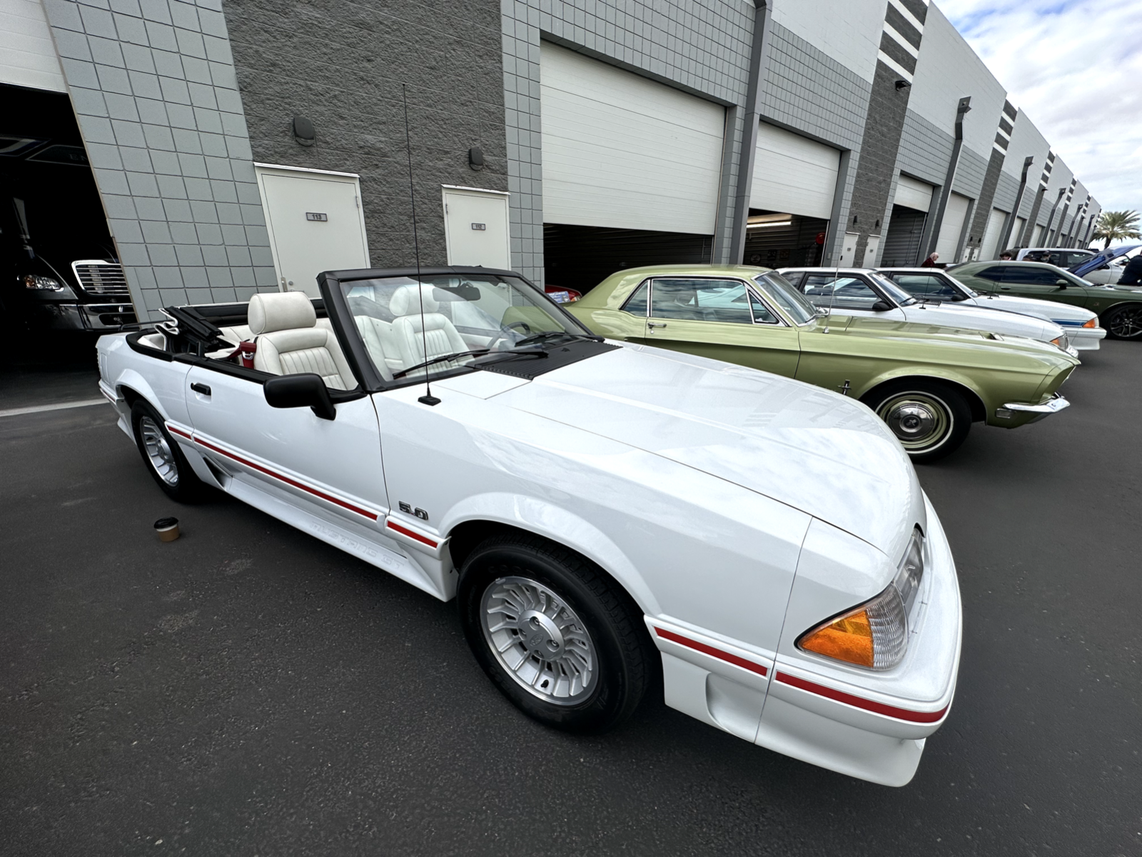 Ford-Mustang-Cabriolet-1988-1