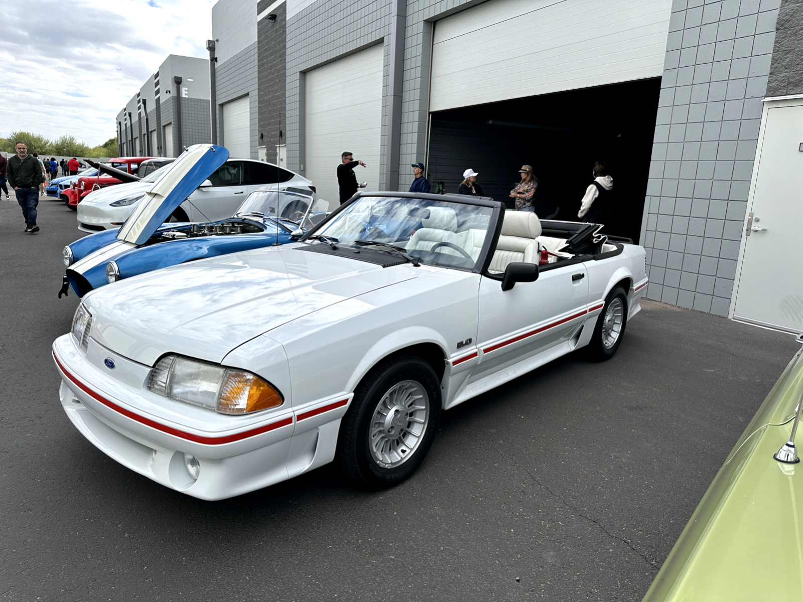 Ford-Mustang-Cabriolet-1988-2