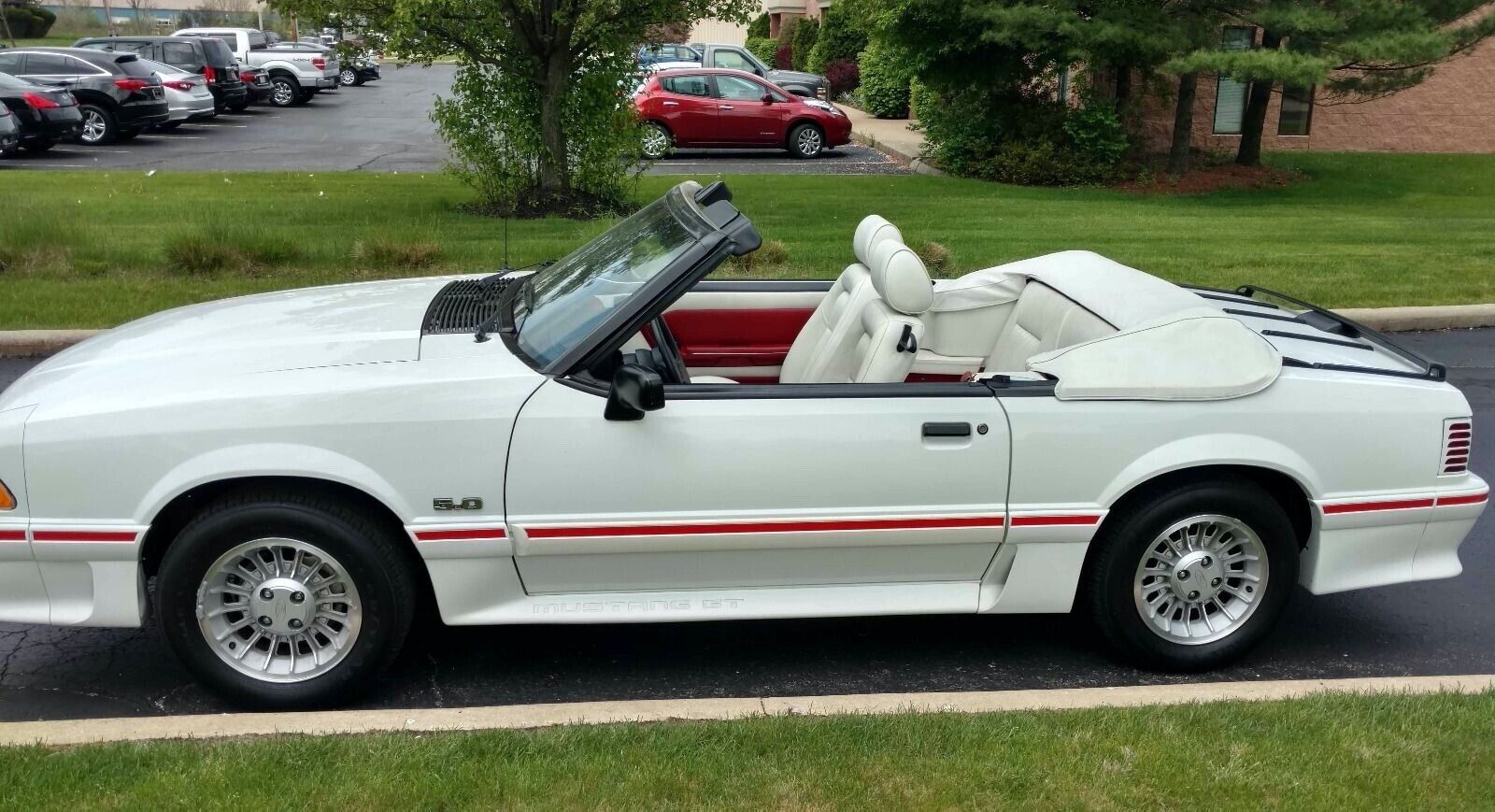 Ford-Mustang-Cabriolet-1988-4