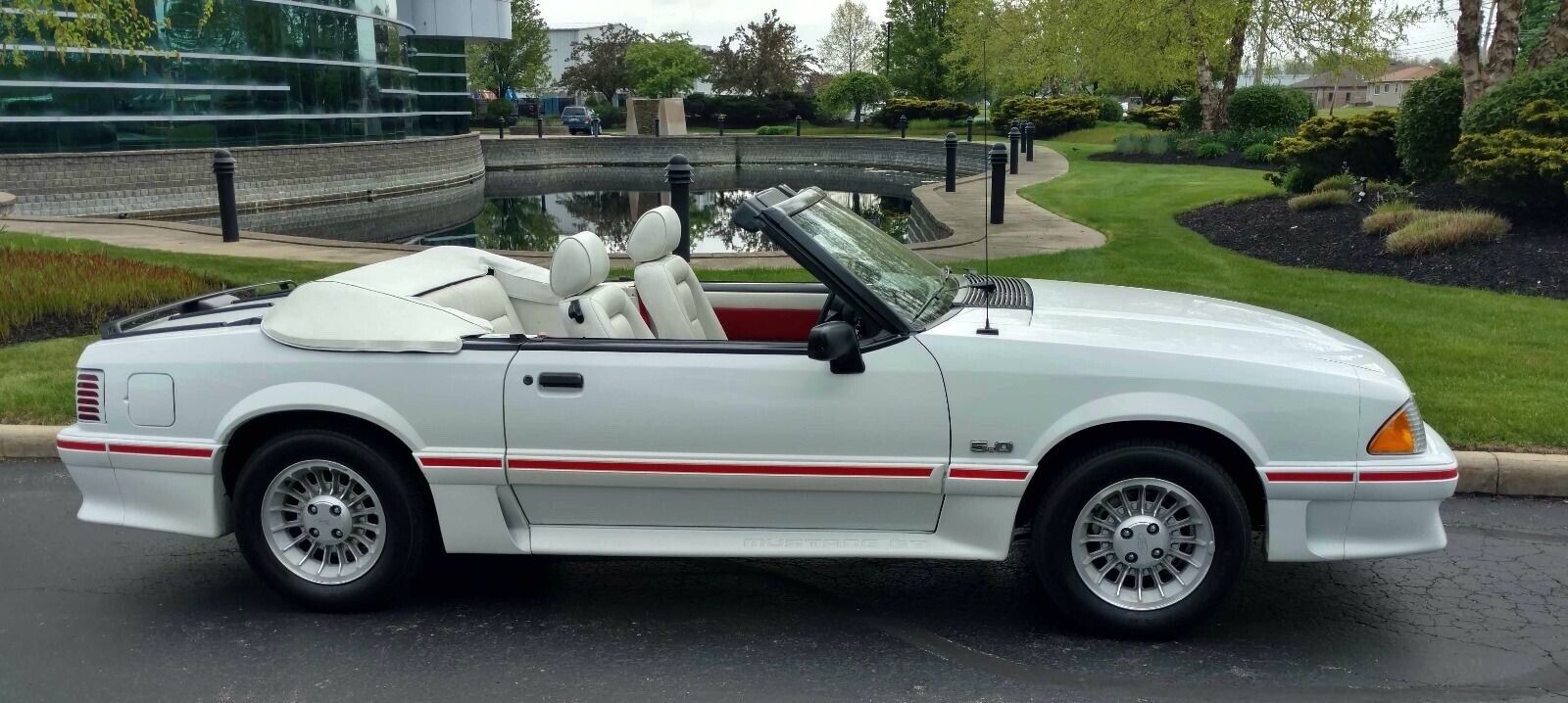 Ford-Mustang-Cabriolet-1988-6