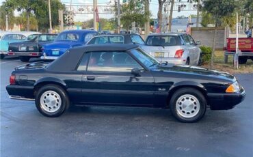 Ford-Mustang-Cabriolet-1989-10