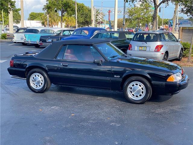 Ford-Mustang-Cabriolet-1989-11