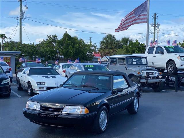 Ford-Mustang-Cabriolet-1989-2