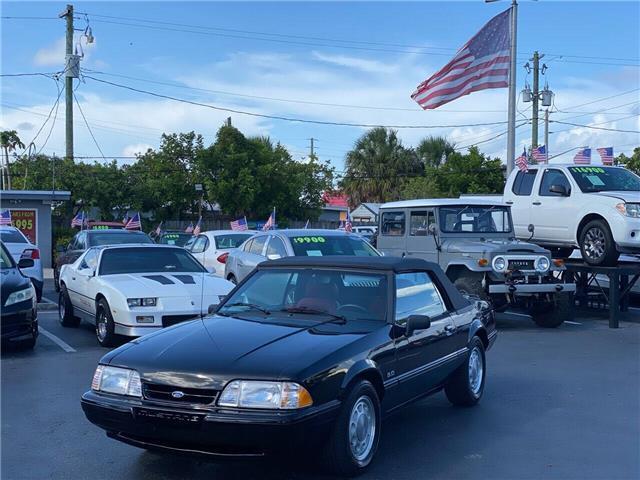 Ford-Mustang-Cabriolet-1989-4