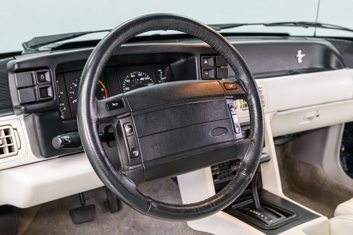 Ford-Mustang-Cabriolet-1990-Green-White-19541-11