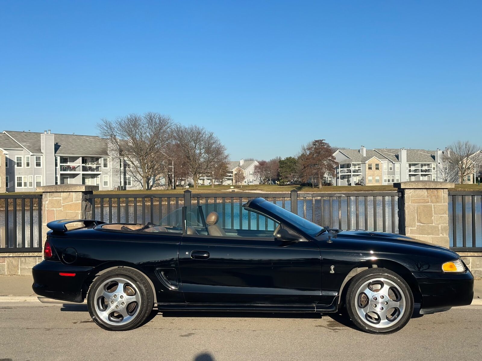 Ford-Mustang-Cabriolet-1996-3