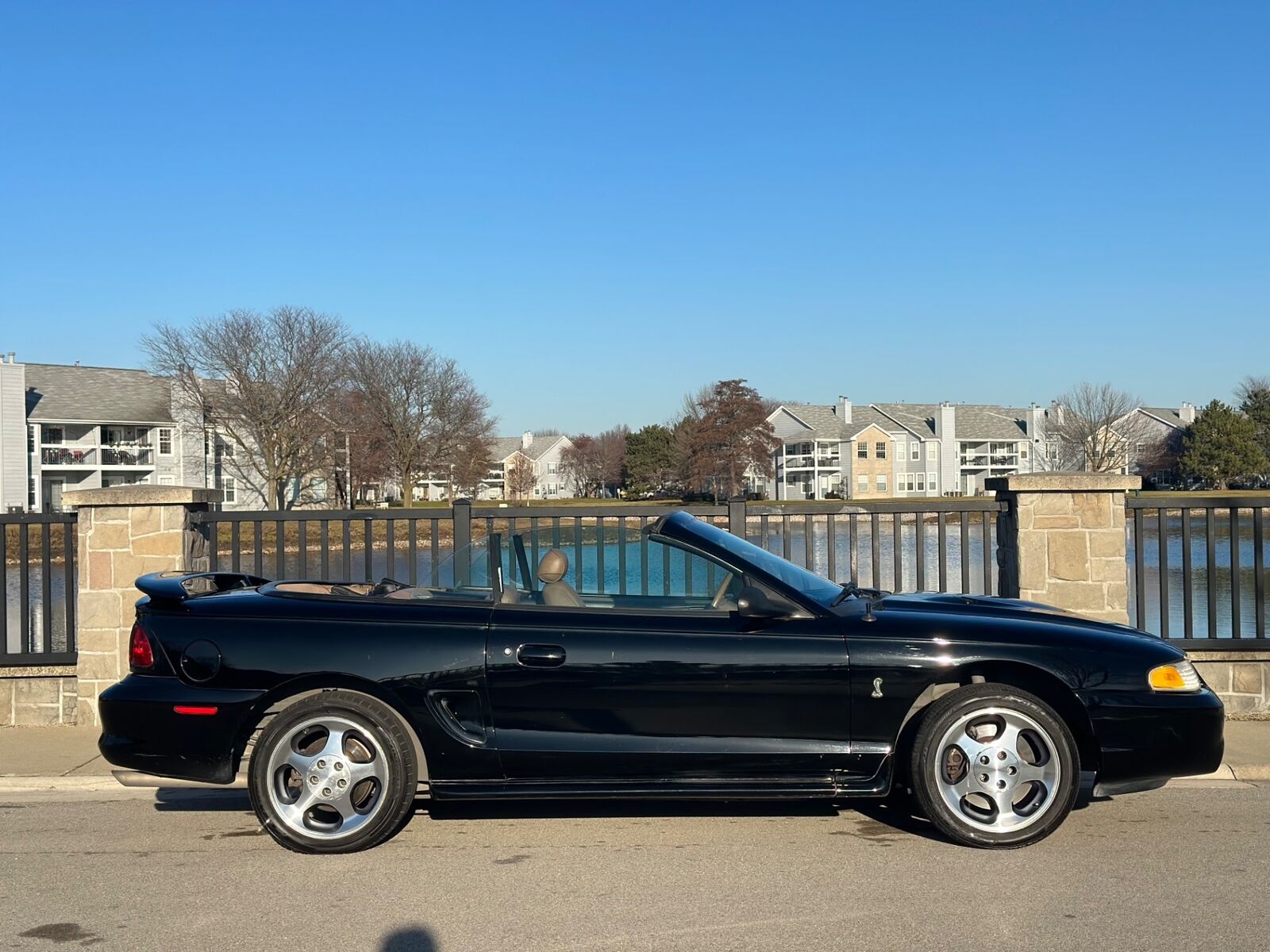 Ford-Mustang-Cabriolet-1996-4