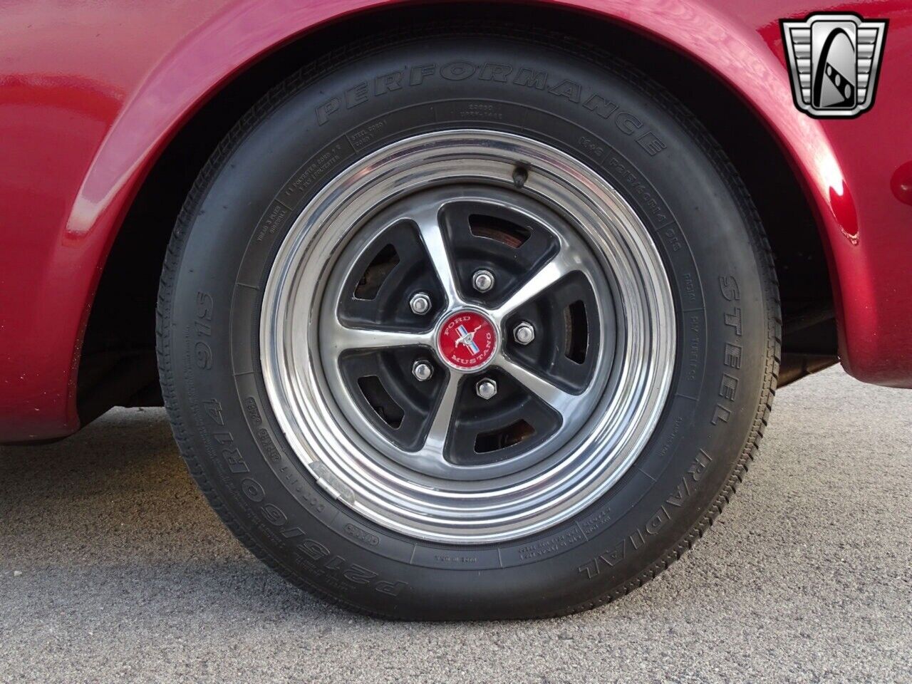 Ford-Mustang-Coupe-1965-Maroon-Black-95342-11