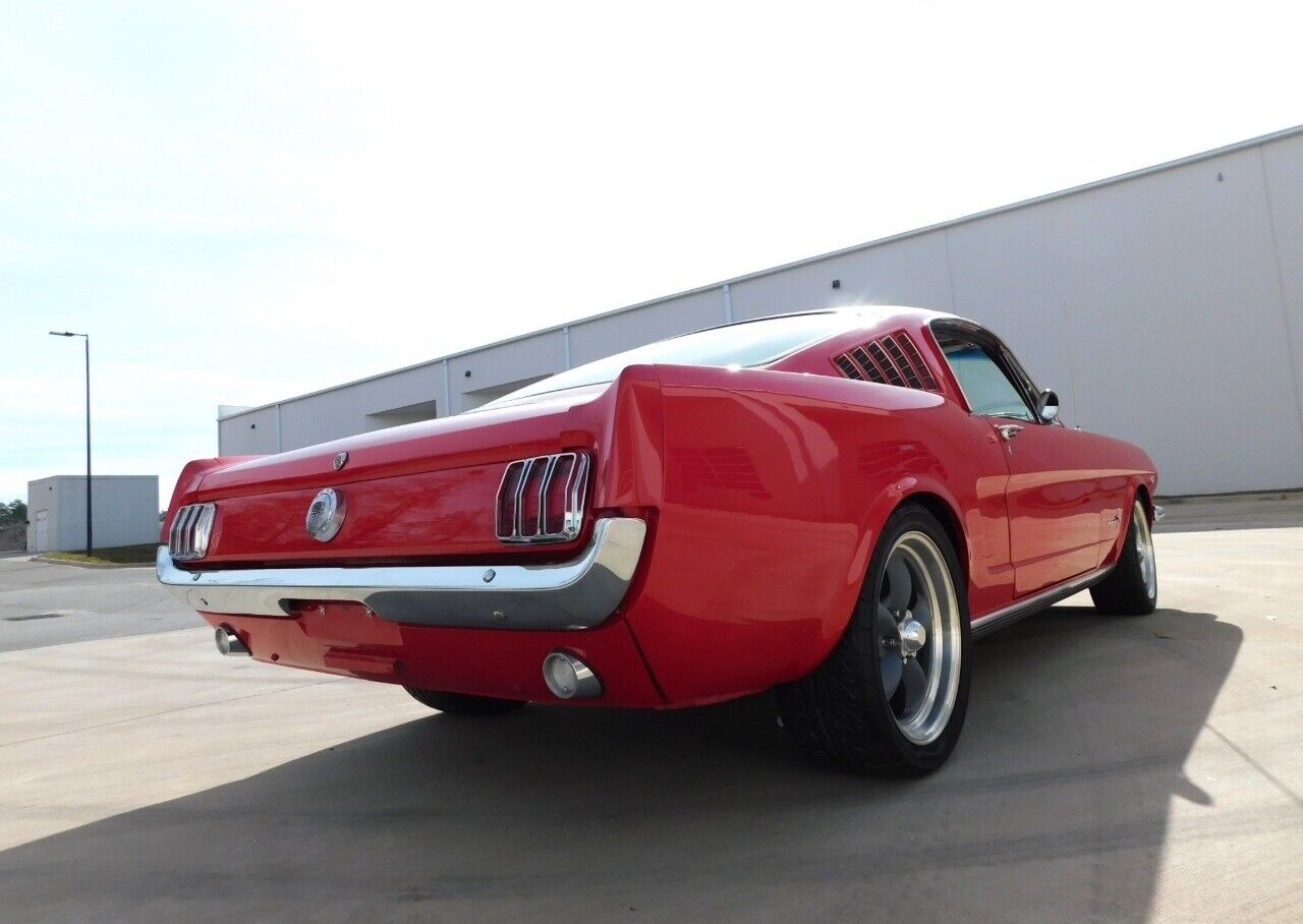 Ford-Mustang-Coupe-1965-Red-Tan-64-10