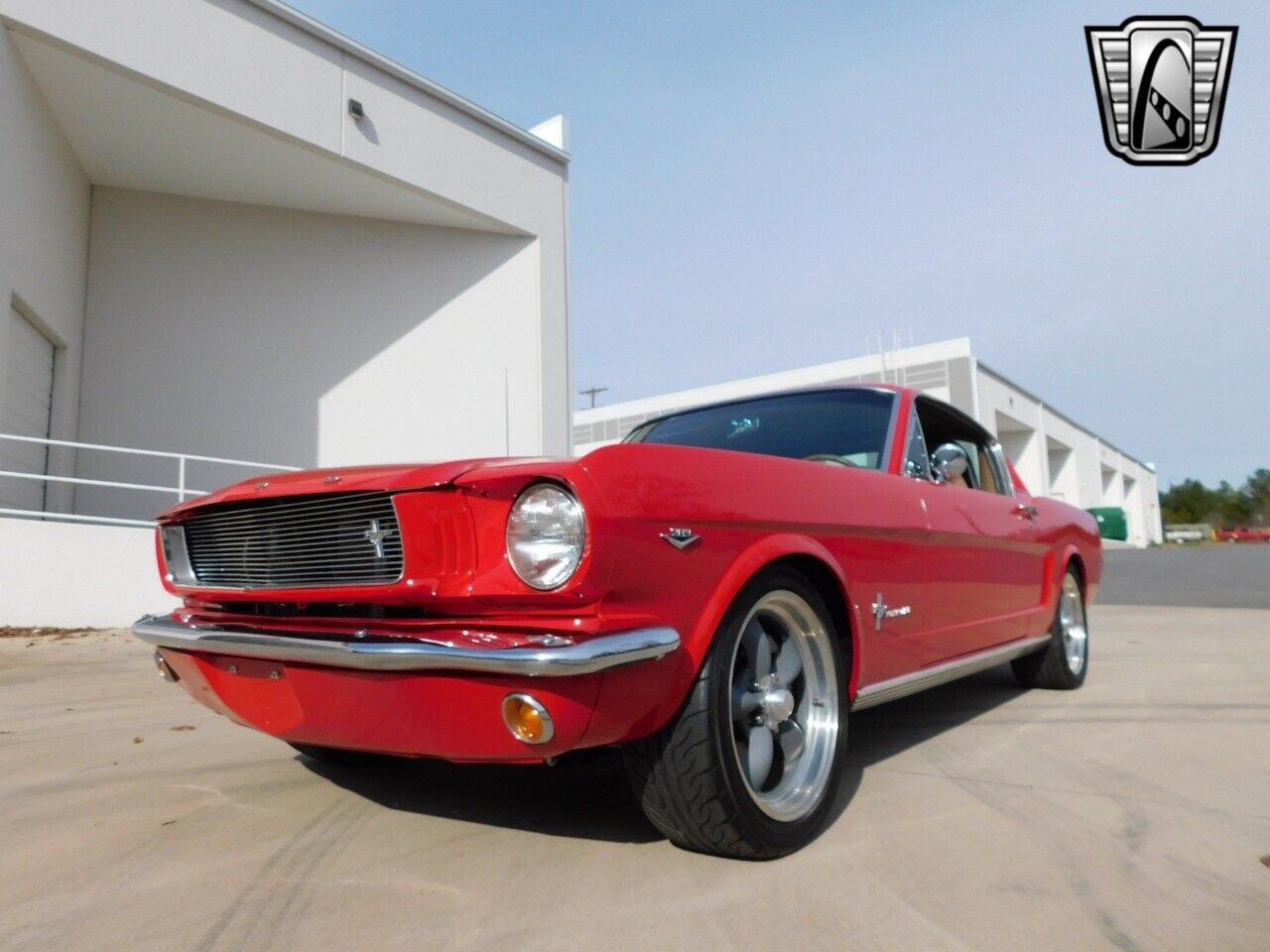 Ford-Mustang-Coupe-1965-Red-Tan-64-4