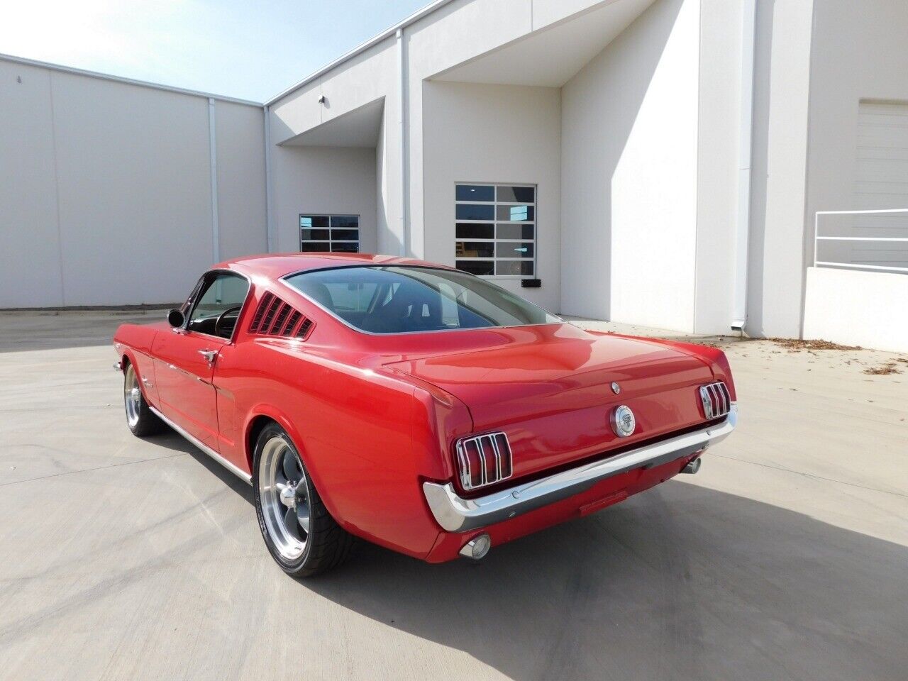 Ford-Mustang-Coupe-1965-Red-Tan-64-8