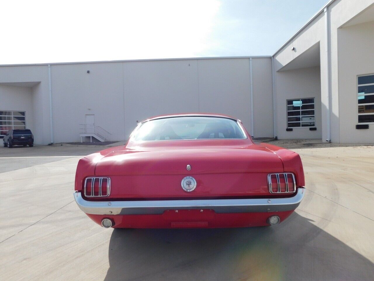 Ford-Mustang-Coupe-1965-Red-Tan-64-9