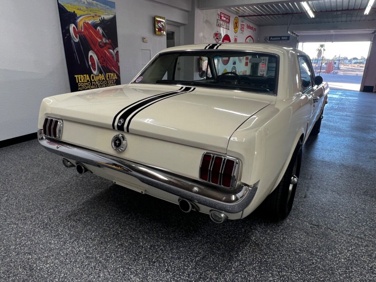 Ford-Mustang-Coupe-1965-White-23-4