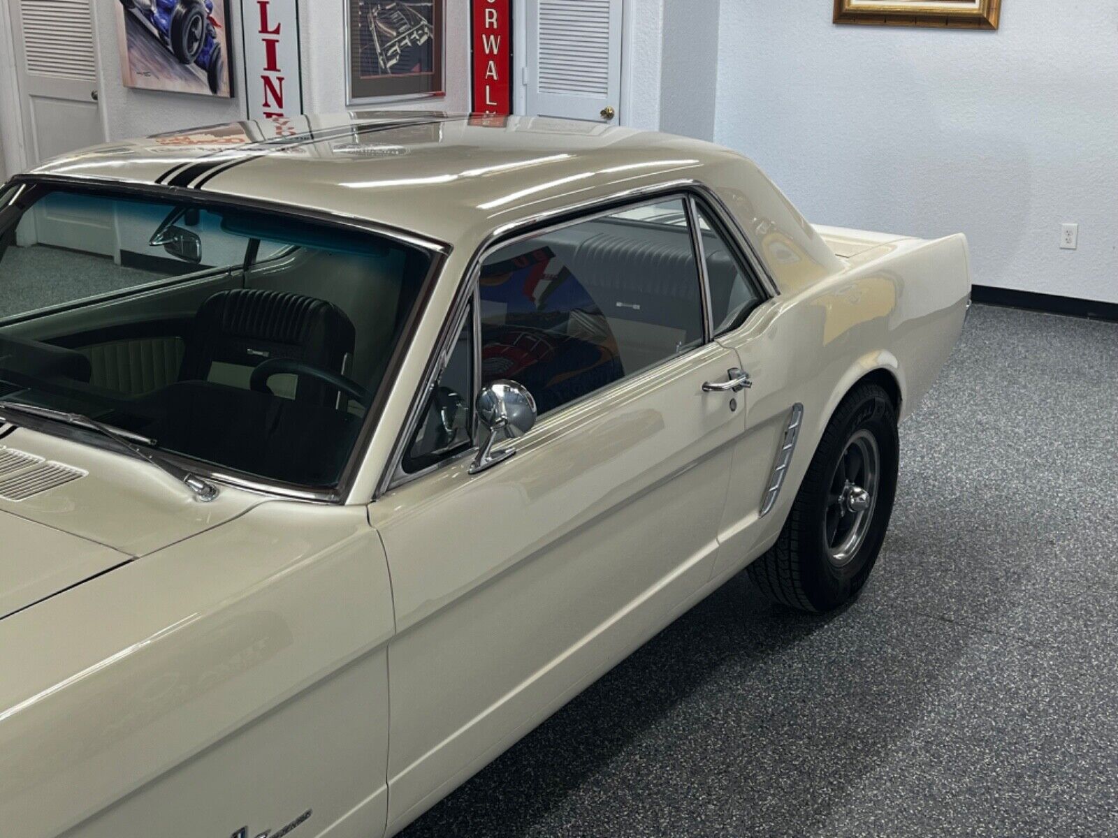 Ford-Mustang-Coupe-1965-White-23-6