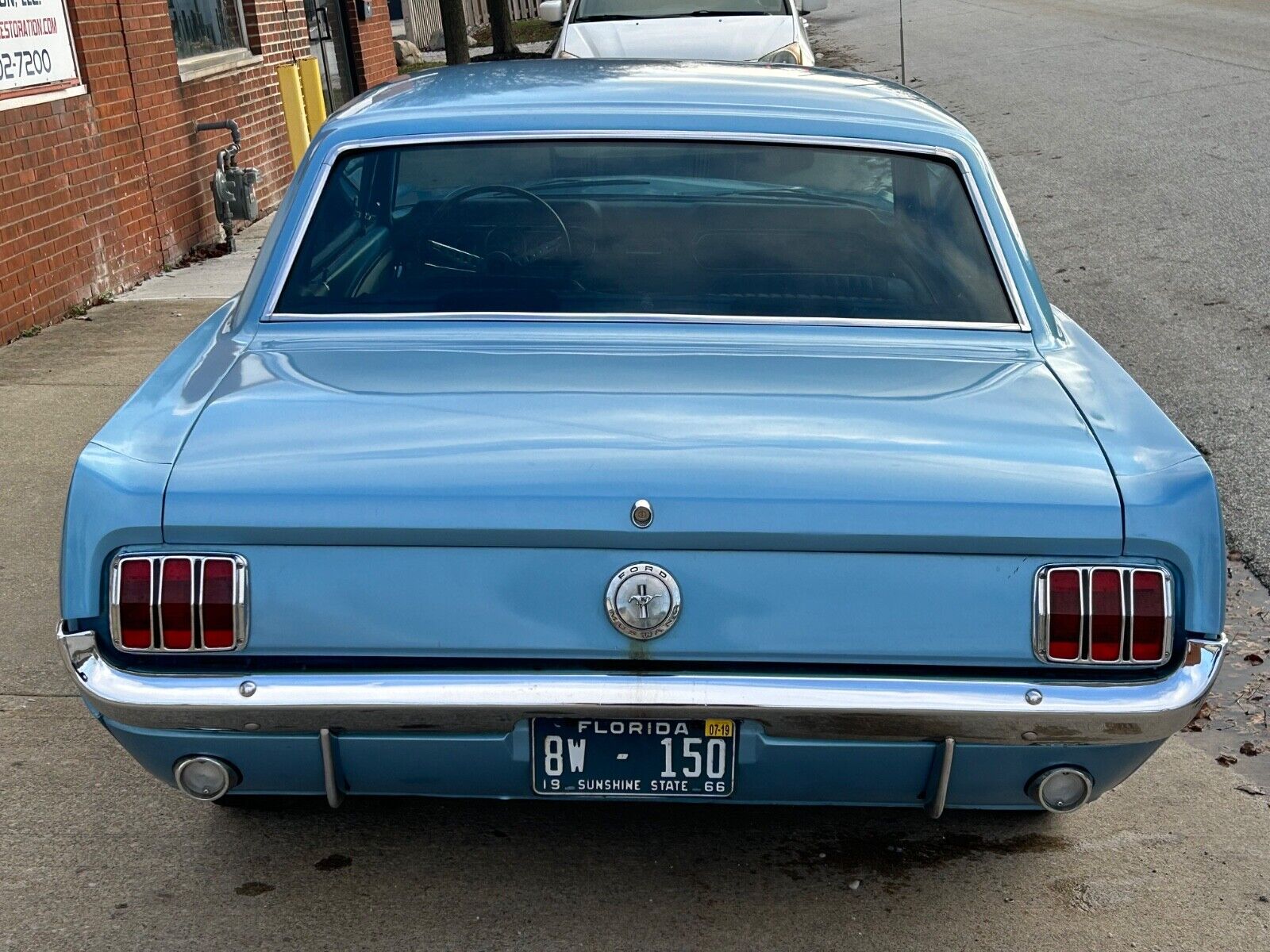 Ford-Mustang-Coupe-1966-73555-3